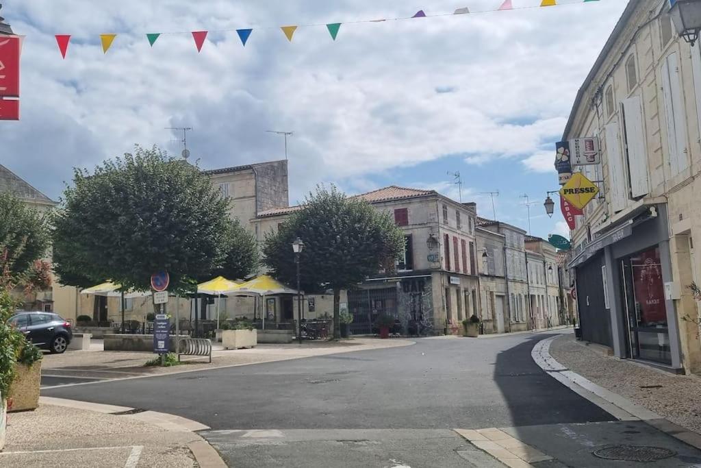 Le Duplex Du Centre - Ideal Pour Un Sejour Detente ! Saint-Savinien 外观 照片